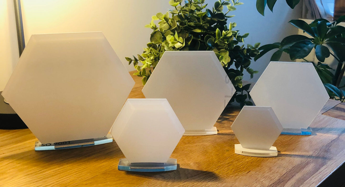 10 x Clear Acrylic Blank Hexagon Plaques With Stand Various Sizes Available.